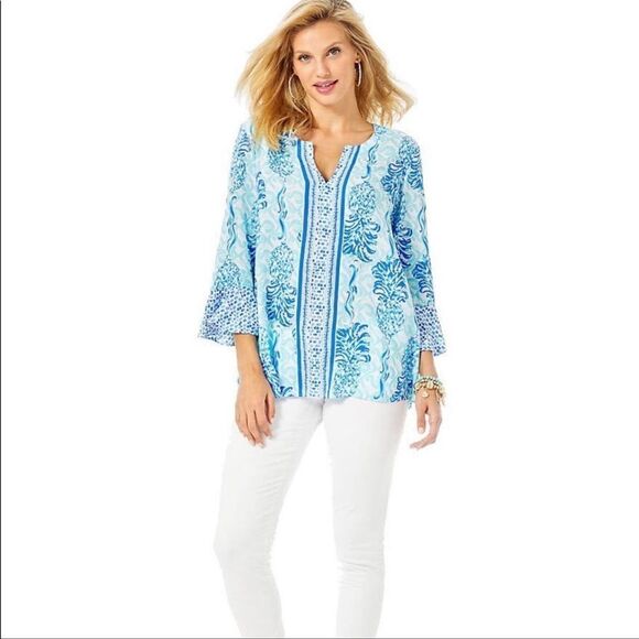 Lilly Pulitzer L Keona White Royal Bennett Blue Flounce Sleeve Tunic - Picture 2 of 15